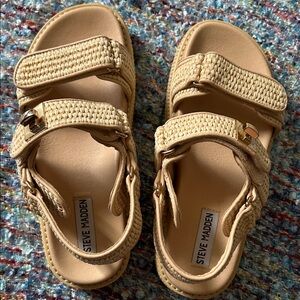 Steve Madden Kids Beige Woven Sandals